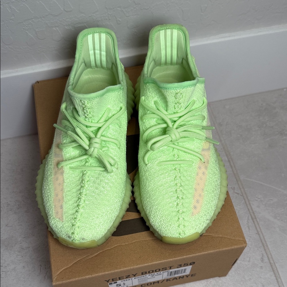 Adidas Yeezy Boost 350 V2 Glow Green